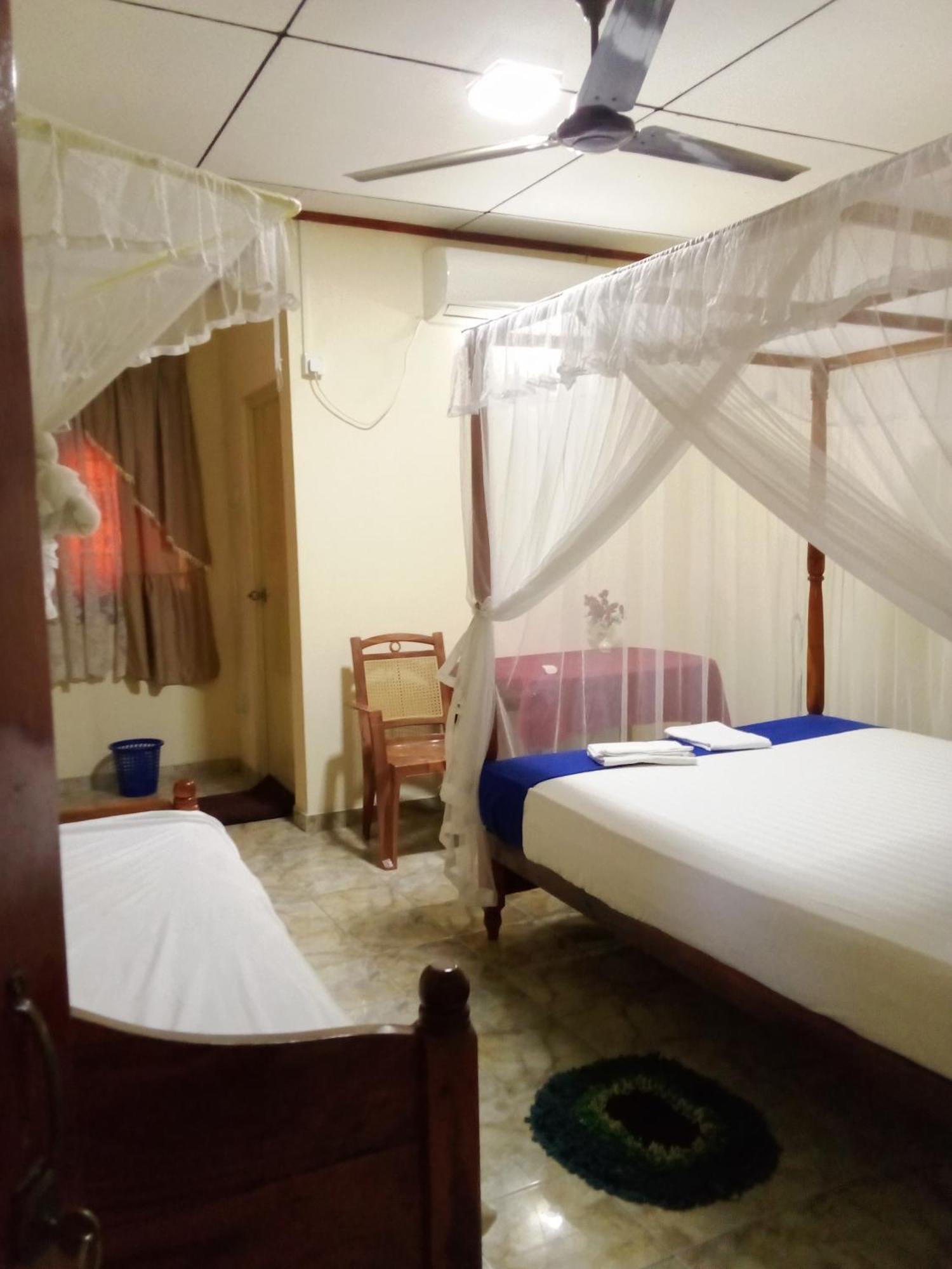 Jaya Home Stay 坦加拉 客房 照片